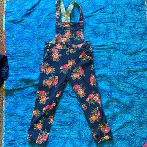 Matilda Jane knit overalls. So cute! Great condition. Size 6.